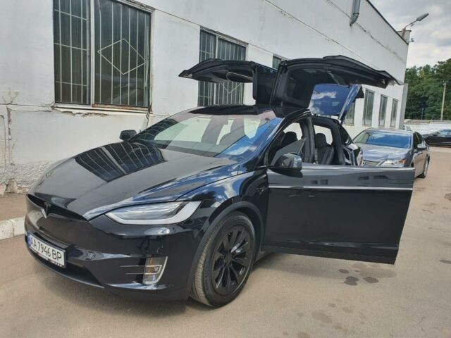 Черный Тесла Модель Х, объемом двигателя 0 л и пробегом 27 тыс. км за 58000 $, фото 8 на Automoto.ua