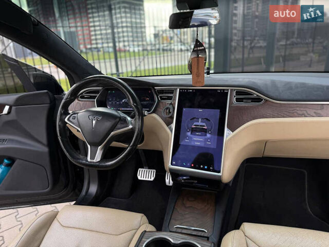Черный Тесла Модель Х, объемом двигателя 0 л и пробегом 170 тыс. км за 19999 $, фото 8 на Automoto.ua