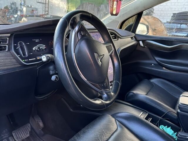Черный Тесла Модель Х, объемом двигателя 0 л и пробегом 172 тыс. км за 17500 $, фото 6 на Automoto.ua