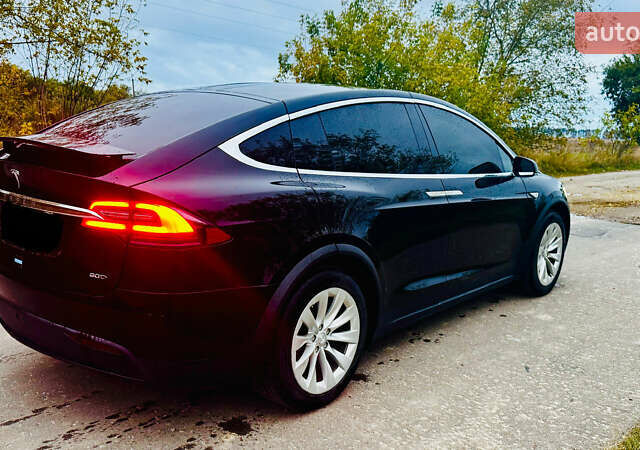 Черный Тесла Модель Х, объемом двигателя 0 л и пробегом 95 тыс. км за 16500 $, фото 6 на Automoto.ua