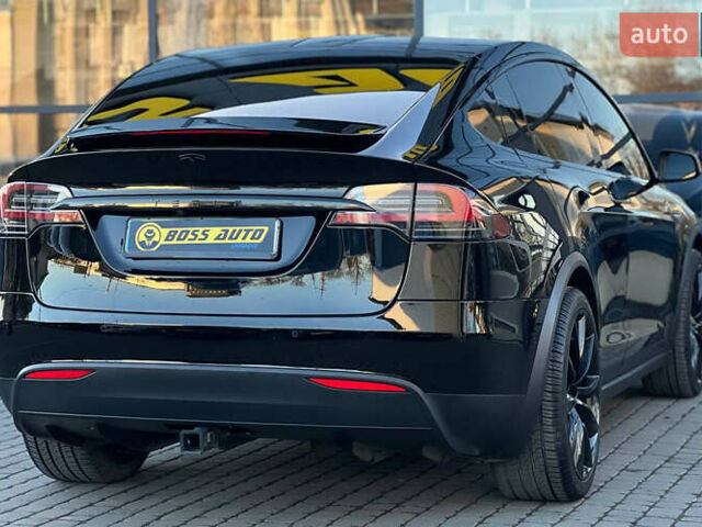 Черный Тесла Модель Х, объемом двигателя 0 л и пробегом 157 тыс. км за 25900 $, фото 5 на Automoto.ua