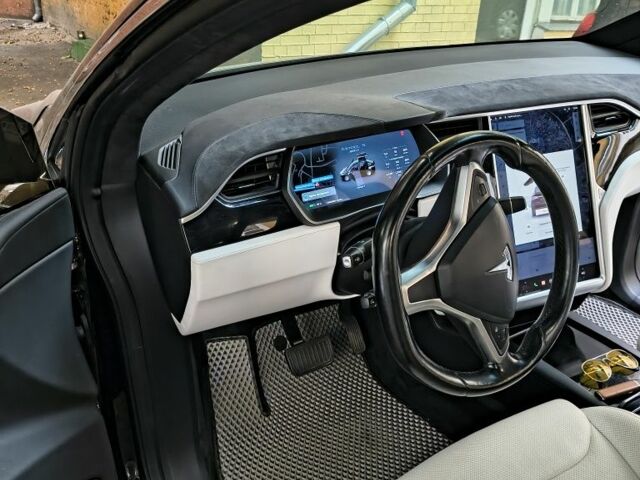 Чорний Тесла Модель Х, об'ємом двигуна 0 л та пробігом 120 тис. км за 25000 $, фото 13 на Automoto.ua