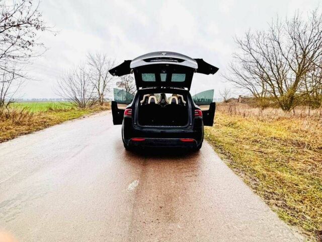 Черный Тесла Модель Х, объемом двигателя 0 л и пробегом 97 тыс. км за 16000 $, фото 10 на Automoto.ua