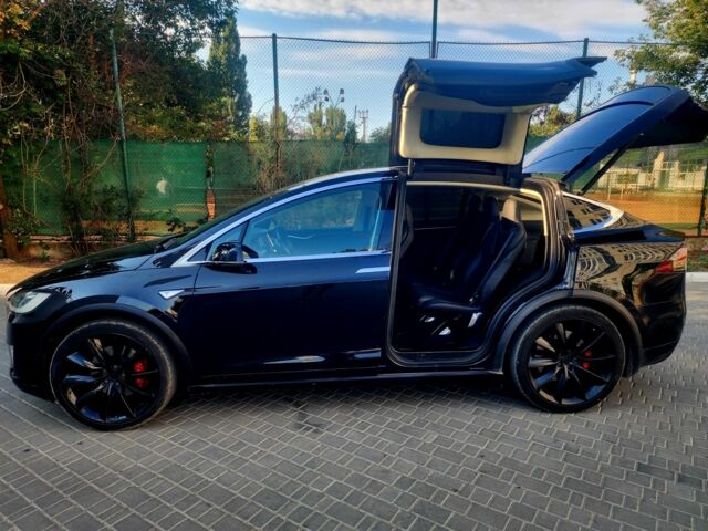 Черный Тесла Модель Х, объемом двигателя 0 л и пробегом 90 тыс. км за 24900 $, фото 7 на Automoto.ua