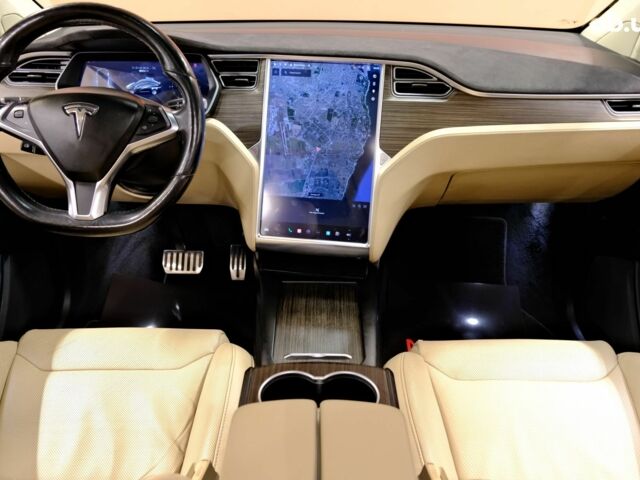 Чорний Тесла Модель Х, об'ємом двигуна 0 л та пробігом 132 тис. км за 19900 $, фото 6 на Automoto.ua