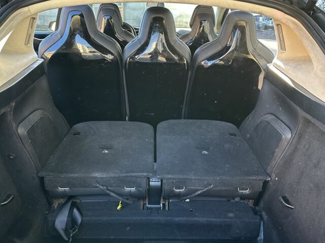 Черный Тесла Модель Х, объемом двигателя 0 л и пробегом 172 тыс. км за 17500 $, фото 9 на Automoto.ua