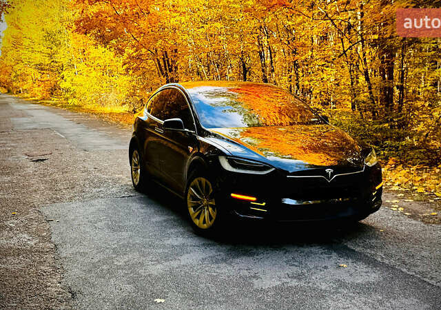Черный Тесла Модель Х, объемом двигателя 0 л и пробегом 95 тыс. км за 16500 $, фото 2 на Automoto.ua