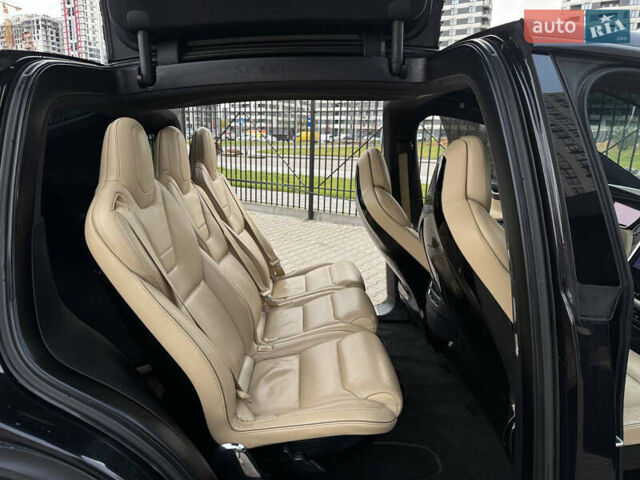 Черный Тесла Модель Х, объемом двигателя 0 л и пробегом 170 тыс. км за 19999 $, фото 6 на Automoto.ua