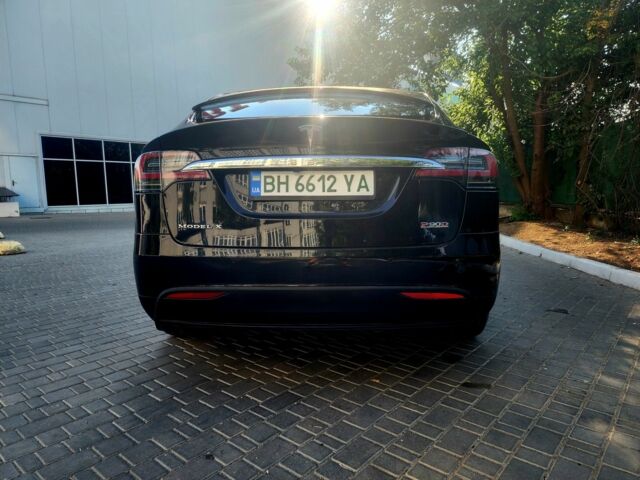 Черный Тесла Модель Х, объемом двигателя 0 л и пробегом 90 тыс. км за 24900 $, фото 1 на Automoto.ua