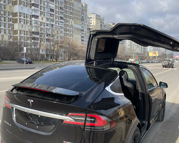 Черный Тесла Модель Х, объемом двигателя 0 л и пробегом 94 тыс. км за 30000 $, фото 3 на Automoto.ua