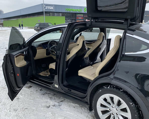 Черный Тесла Модель Х, объемом двигателя 0 л и пробегом 120 тыс. км за 19500 $, фото 14 на Automoto.ua