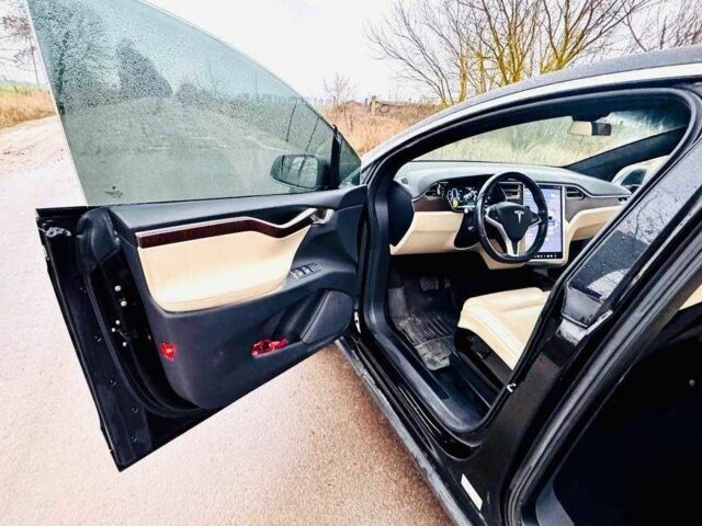 Черный Тесла Модель Х, объемом двигателя 0 л и пробегом 97 тыс. км за 16000 $, фото 11 на Automoto.ua