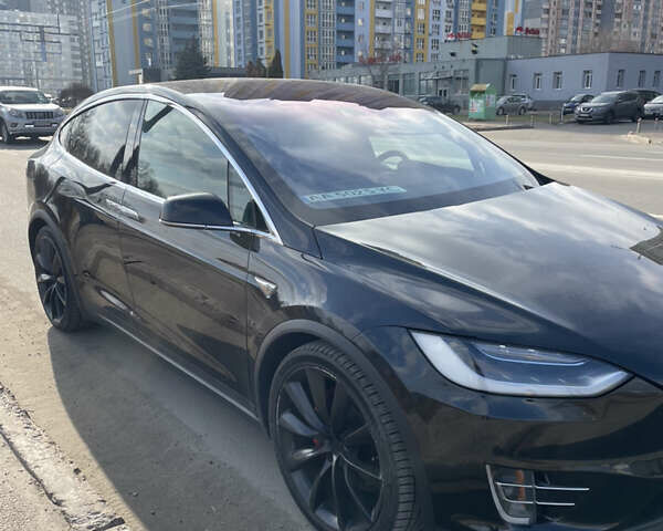 Черный Тесла Модель Х, объемом двигателя 0 л и пробегом 94 тыс. км за 30000 $, фото 1 на Automoto.ua