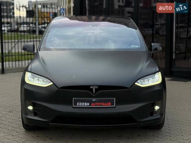 Черный Тесла Модель Х, объемом двигателя 0 л и пробегом 170 тыс. км за 19999 $, фото 2 на Automoto.ua