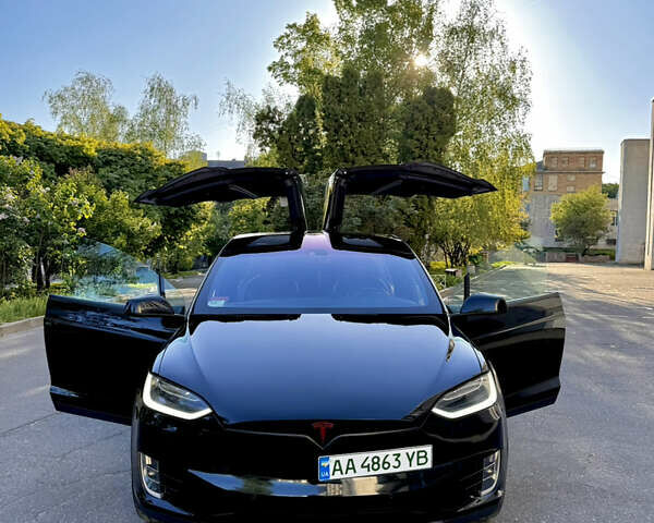 Черный Тесла Модель Х, объемом двигателя 0 л и пробегом 160 тыс. км за 26900 $, фото 6 на Automoto.ua