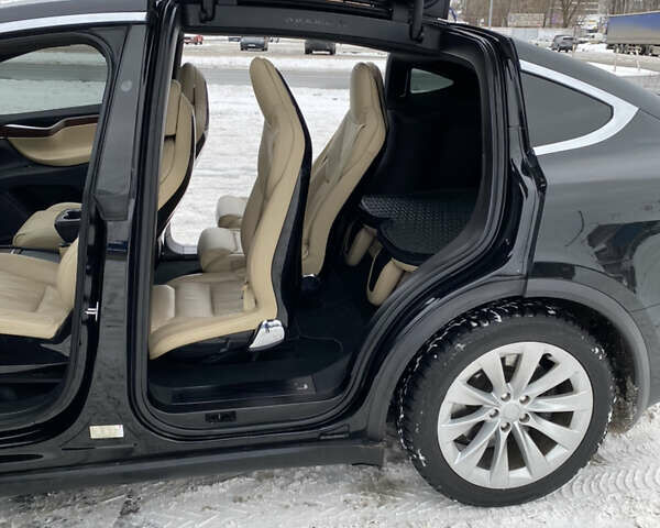 Черный Тесла Модель Х, объемом двигателя 0 л и пробегом 120 тыс. км за 19500 $, фото 16 на Automoto.ua