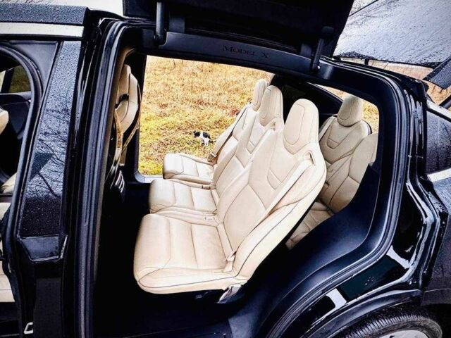 Черный Тесла Модель Х, объемом двигателя 0 л и пробегом 97 тыс. км за 16000 $, фото 13 на Automoto.ua