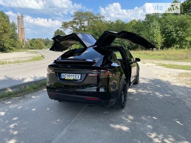 Черный Тесла Модель Х, объемом двигателя 0 л и пробегом 90 тыс. км за 50995 $, фото 16 на Automoto.ua