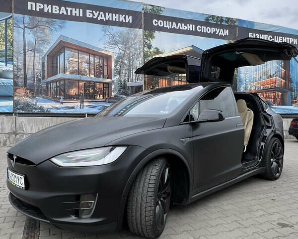 Черный Тесла Модель Х, объемом двигателя 0 л и пробегом 161 тыс. км за 19999 $, фото 7 на Automoto.ua
