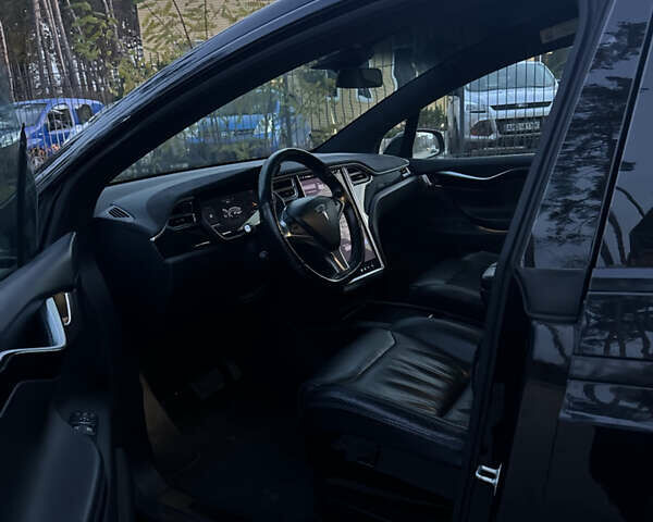 Черный Тесла Модель Х, объемом двигателя 0 л и пробегом 194 тыс. км за 19999 $, фото 33 на Automoto.ua