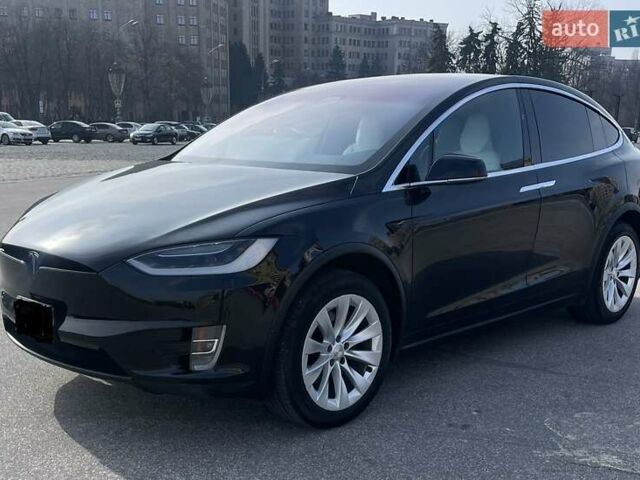Черный Тесла Модель Х, объемом двигателя 0 л и пробегом 109 тыс. км за 31800 $, фото 7 на Automoto.ua