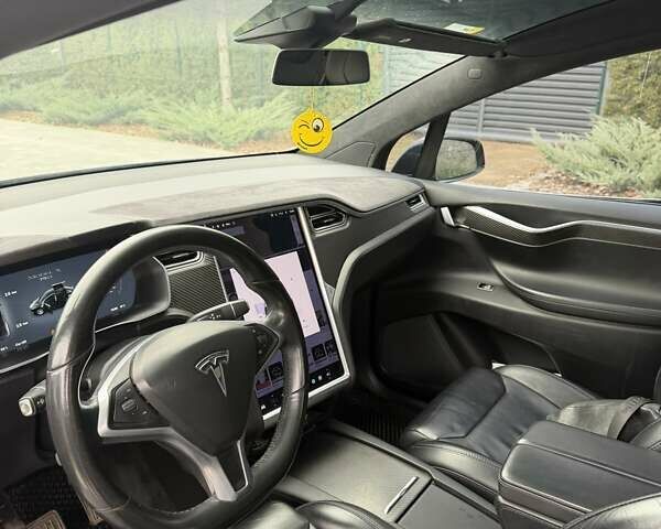 Черный Тесла Модель Х, объемом двигателя 0 л и пробегом 144 тыс. км за 22000 $, фото 3 на Automoto.ua