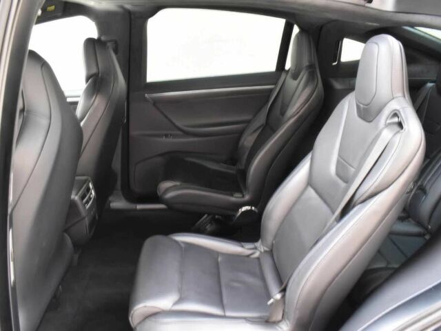 Черный Тесла Модель Х, объемом двигателя 0 л и пробегом 50 тыс. км за 32000 $, фото 13 на Automoto.ua