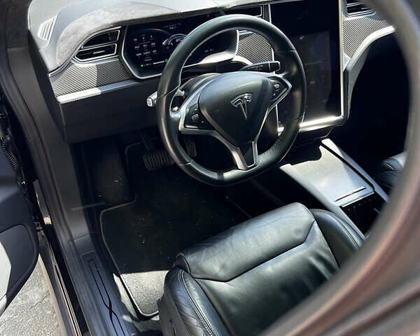 Черный Тесла Модель Х, объемом двигателя 0 л и пробегом 140 тыс. км за 25500 $, фото 9 на Automoto.ua