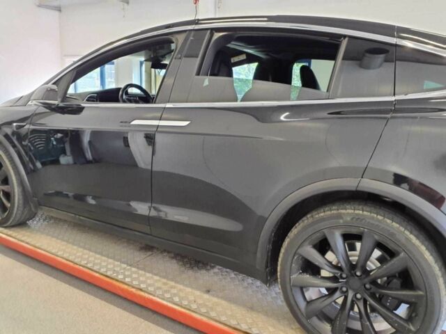 Чорний Тесла Модель Х, об'ємом двигуна 0 л та пробігом 99 тис. км за 19000 $, фото 3 на Automoto.ua