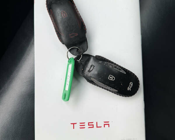 Черный Тесла Модель Х, объемом двигателя 0 л и пробегом 264 тыс. км за 15500 $, фото 18 на Automoto.ua