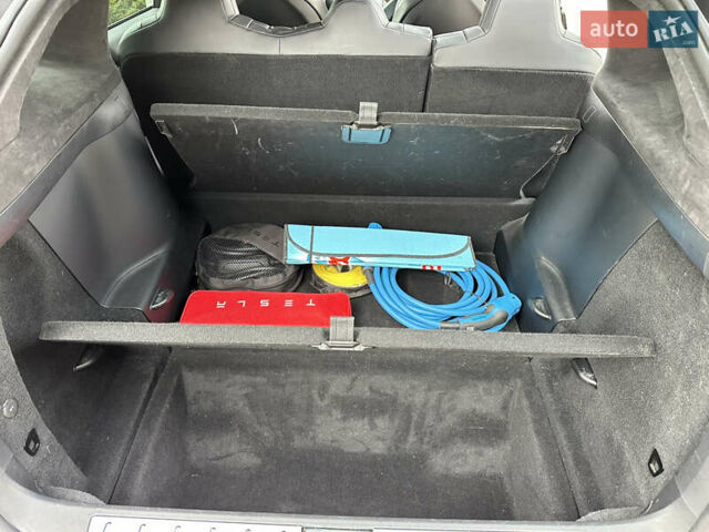 Черный Тесла Модель Х, объемом двигателя 0 л и пробегом 219 тыс. км за 24900 $, фото 10 на Automoto.ua