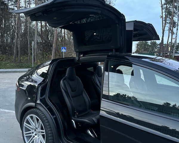 Черный Тесла Модель Х, объемом двигателя 0 л и пробегом 194 тыс. км за 19999 $, фото 25 на Automoto.ua