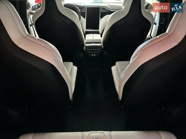 Тесла Модель Х 2017 у Одесі на Automoto.ua Чорний Тесла Модель Х, об'ємом двигуна 0 л та пробігом 257 тис. км за 20000 $, фото 15 на Automoto.ua