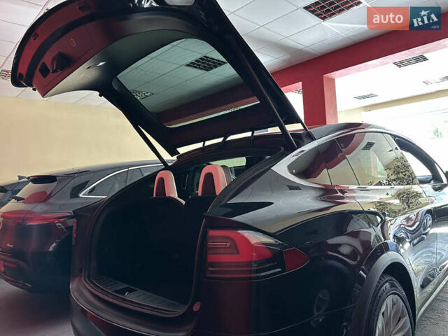 Тесла Модель Х 2017 у Одесі на Automoto.ua Чорний Тесла Модель Х, об'ємом двигуна 0 л та пробігом 257 тис. км за 20000 $, фото 16 на Automoto.ua