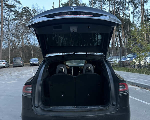 Черный Тесла Модель Х, объемом двигателя 0 л и пробегом 194 тыс. км за 19999 $, фото 29 на Automoto.ua