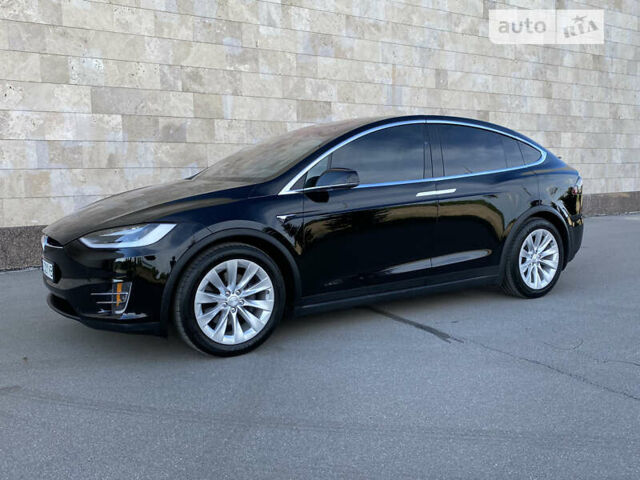 Черный Тесла Модель Х, объемом двигателя 0 л и пробегом 90 тыс. км за 34300 $, фото 25 на Automoto.ua