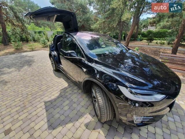 Черный Тесла Модель Х, объемом двигателя 0 л и пробегом 42 тыс. км за 24000 $, фото 7 на Automoto.ua