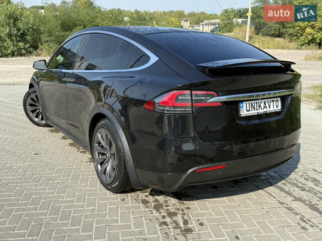 Черный Тесла Модель Х, объемом двигателя 0 л и пробегом 157 тыс. км за 25500 $, фото 1 на Automoto.ua