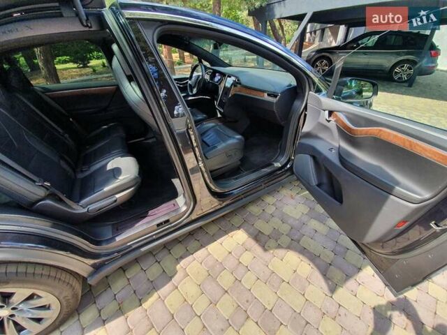 Черный Тесла Модель Х, объемом двигателя 0 л и пробегом 42 тыс. км за 24000 $, фото 8 на Automoto.ua