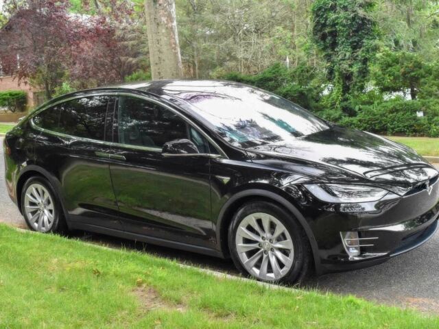 Черный Тесла Модель Х, объемом двигателя 0 л и пробегом 50 тыс. км за 32000 $, фото 3 на Automoto.ua