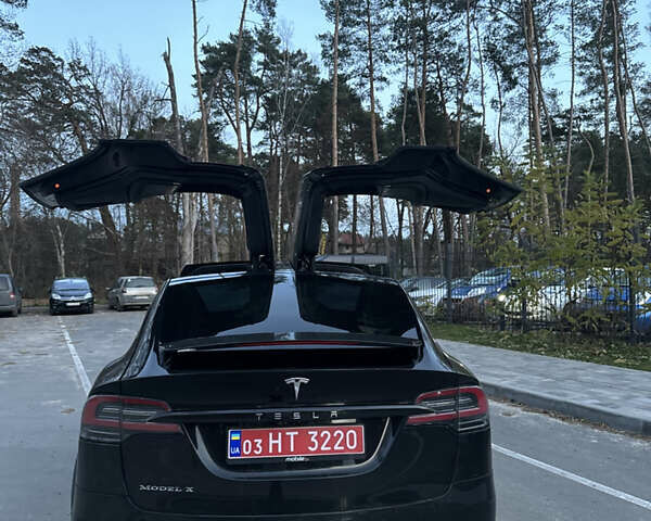 Черный Тесла Модель Х, объемом двигателя 0 л и пробегом 194 тыс. км за 19999 $, фото 17 на Automoto.ua