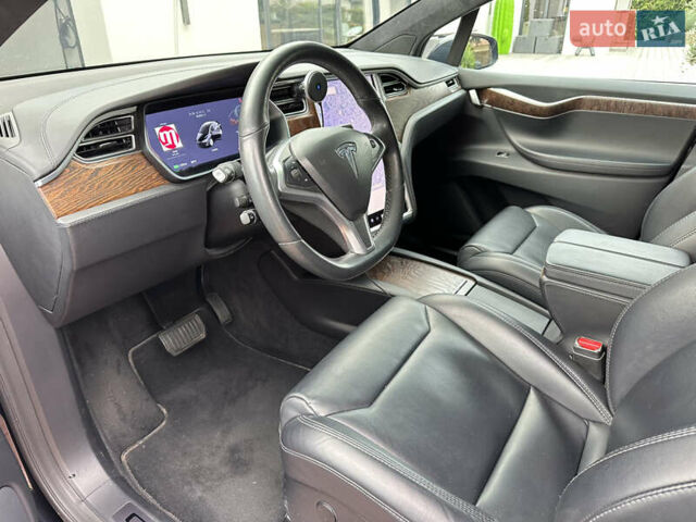 Черный Тесла Модель Х, объемом двигателя 0 л и пробегом 219 тыс. км за 24900 $, фото 3 на Automoto.ua