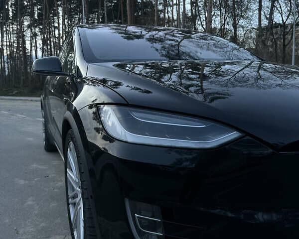 Черный Тесла Модель Х, объемом двигателя 0 л и пробегом 194 тыс. км за 19999 $, фото 8 на Automoto.ua