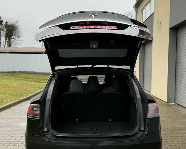 Черный Тесла Модель Х, объемом двигателя 0 л и пробегом 264 тыс. км за 15500 $, фото 19 на Automoto.ua