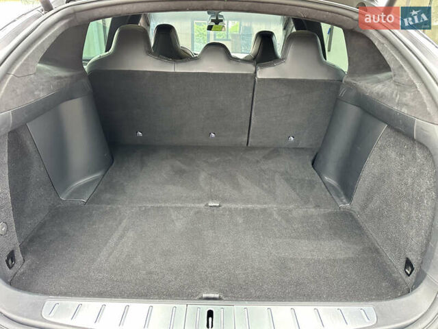 Черный Тесла Модель Х, объемом двигателя 0 л и пробегом 219 тыс. км за 24900 $, фото 6 на Automoto.ua