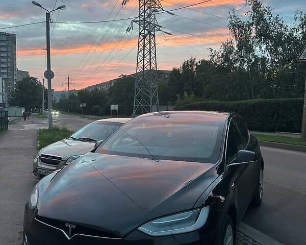 Черный Тесла Модель Х, объемом двигателя 0 л и пробегом 158 тыс. км за 30000 $, фото 5 на Automoto.ua
