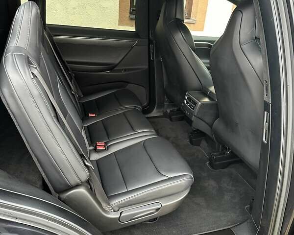 Черный Тесла Модель Х, объемом двигателя 0 л и пробегом 109 тыс. км за 27000 $, фото 16 на Automoto.ua