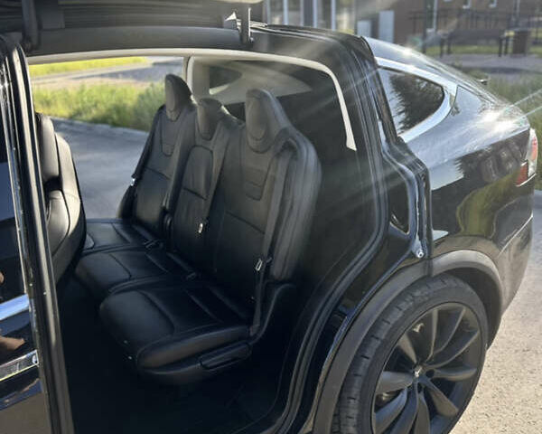 Черный Тесла Модель Х, объемом двигателя 0 л и пробегом 110 тыс. км за 21000 $, фото 8 на Automoto.ua