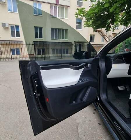 Тесла Модель Х 2017 в Одессе на Automoto.ua Черный Тесла Модель Х, объемом двигателя 0 л и пробегом 84 тыс. км за 26000 $, фото 19 на Automoto.ua