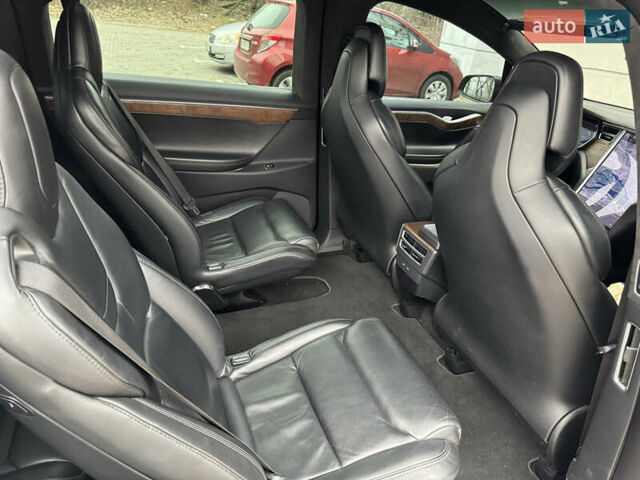 Черный Тесла Модель Х, объемом двигателя 0 л и пробегом 123 тыс. км за 34000 $, фото 6 на Automoto.ua